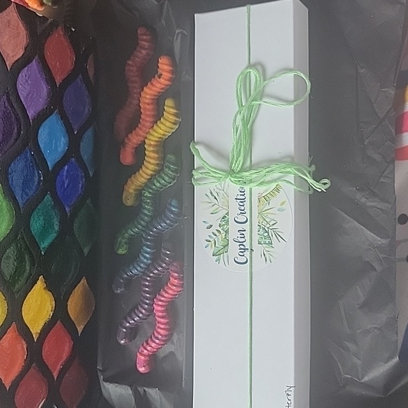 COPY - New Handmade Worm Speckled Multicolored Rainbow Crayons Gift Packaged - Picture 1 of 7